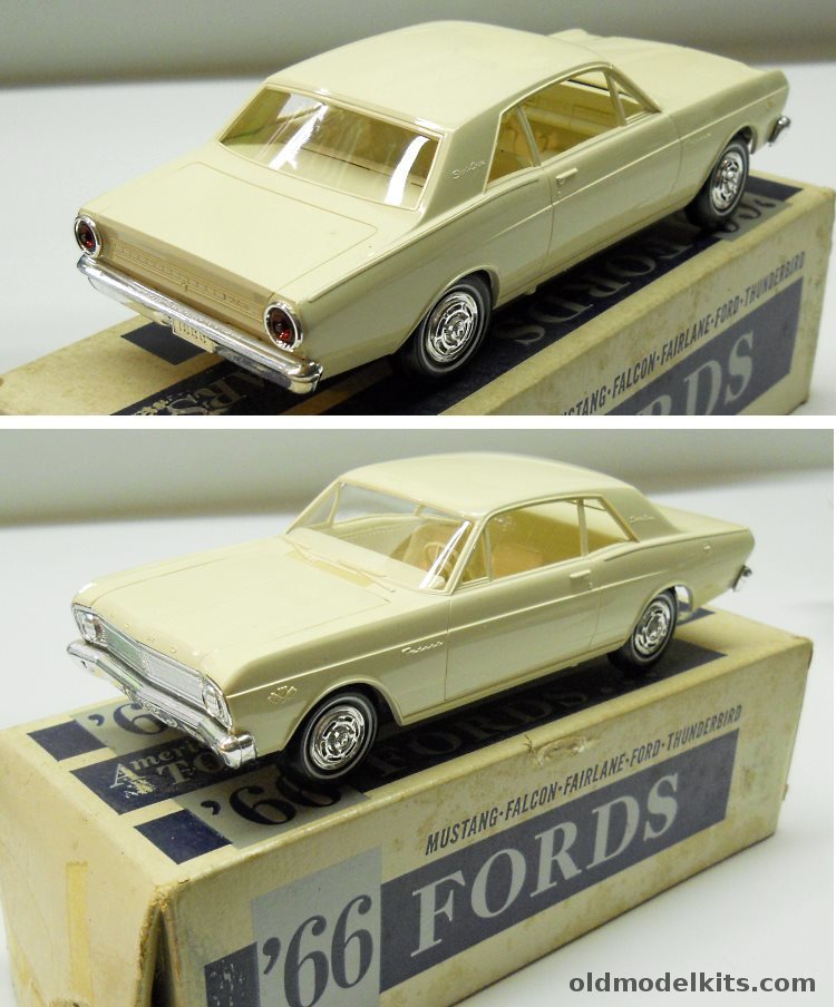 AMT 1/25 1966 Ford Falcon 2 Door HT Promo plastic model kit